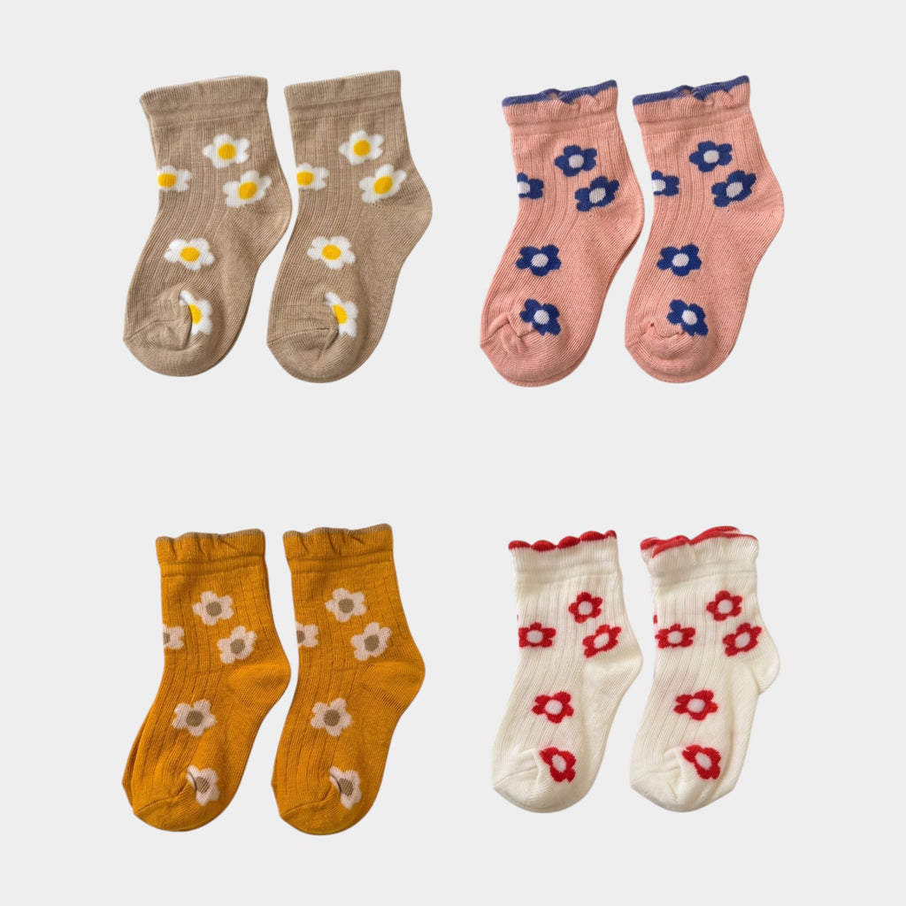 Retro Daisy Knit Ankle Socks Collection
